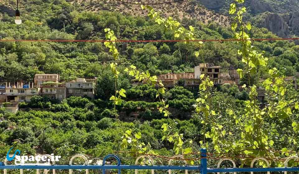 چشم انداز زیبا تراس اقامتگاه داریان - شهرستان پاوه - استان کرمانشاه
